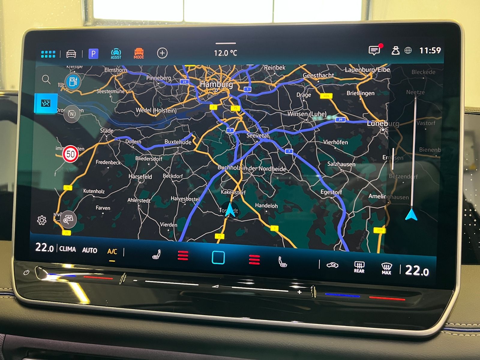 Fahrzeugabbildung Volkswagen Tiguan R-Line 1.5 eTSI DSG *AHK, IQ.Light, DCC,