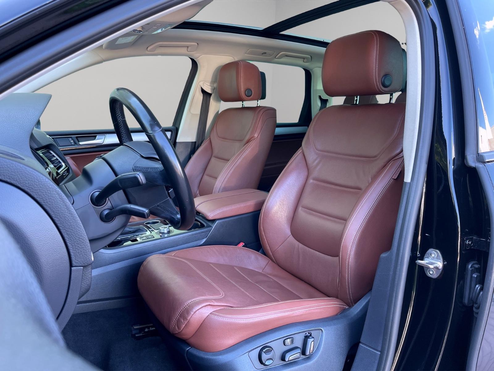 Volkswagen TOUAREG V6 TDI 4 MOTION LEDER PANORA SCHECKHEFT
