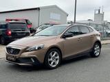 Volvo V40 Cross Country You! - Volvo V40 YOU!