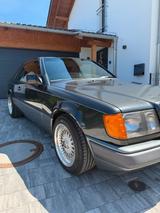 Mercedes-Benz Mercedes CE 300 W124 - Mercedes-Benz W124 aus dem Jahr 1989