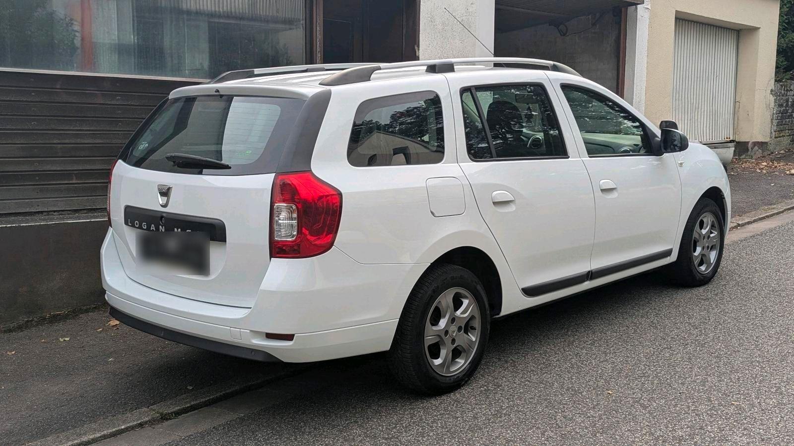 Dacia Logan 2015 — engine 90 HP (66kW)