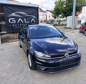 Volkswagen Golf - 2