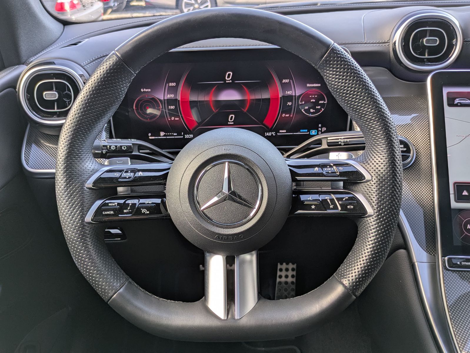 Fahrzeugabbildung Mercedes-Benz GLC 300 d 4M AMG PANO*DIGITAL-LIGHT*ACC*AHK*20"