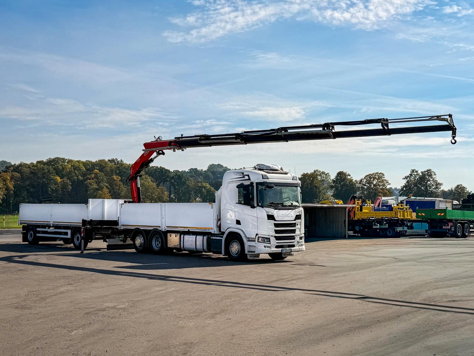 Scania R500 FASSI F235 A.2.26 + FUNK + Anhänger!