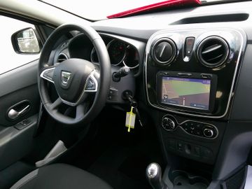 Dacia Sandero II Stepway Celebration 1 Hand
