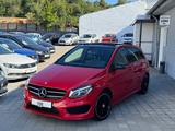 Mercedes-Benz B 180d**AMG PAKET*PANO*LEDER*FACELIFT** - Mercedes-Benz B 180 mit Diesel-Antrieb: Limousine, Automatik