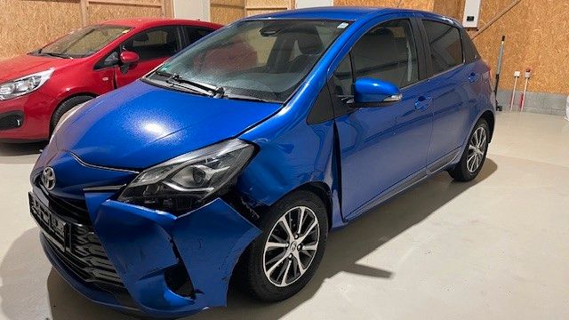 Toyota Yaris Y20 Club ECVT Autom NAVI Scheck-Heft EURO6