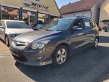 Hyundai i30 1,4i cw FIFA WM Edition KLIMA+SITZHEIZUNG - Hyundai i30 aus 2011: I30cw