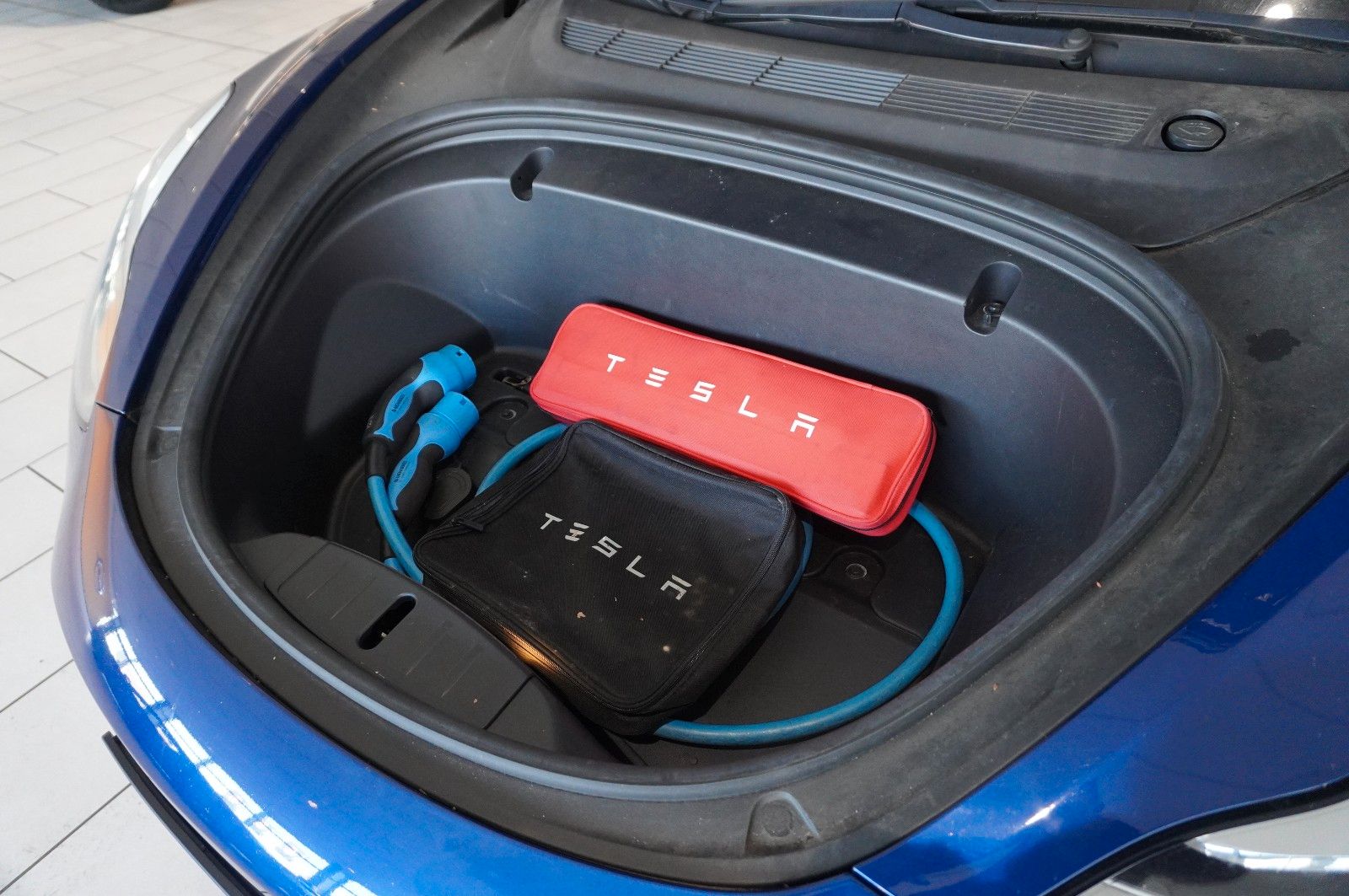 Fahrzeugabbildung Tesla Model 3 PERFORMANCE DUAL-MOTOR NAVI/LED/KAMERA
