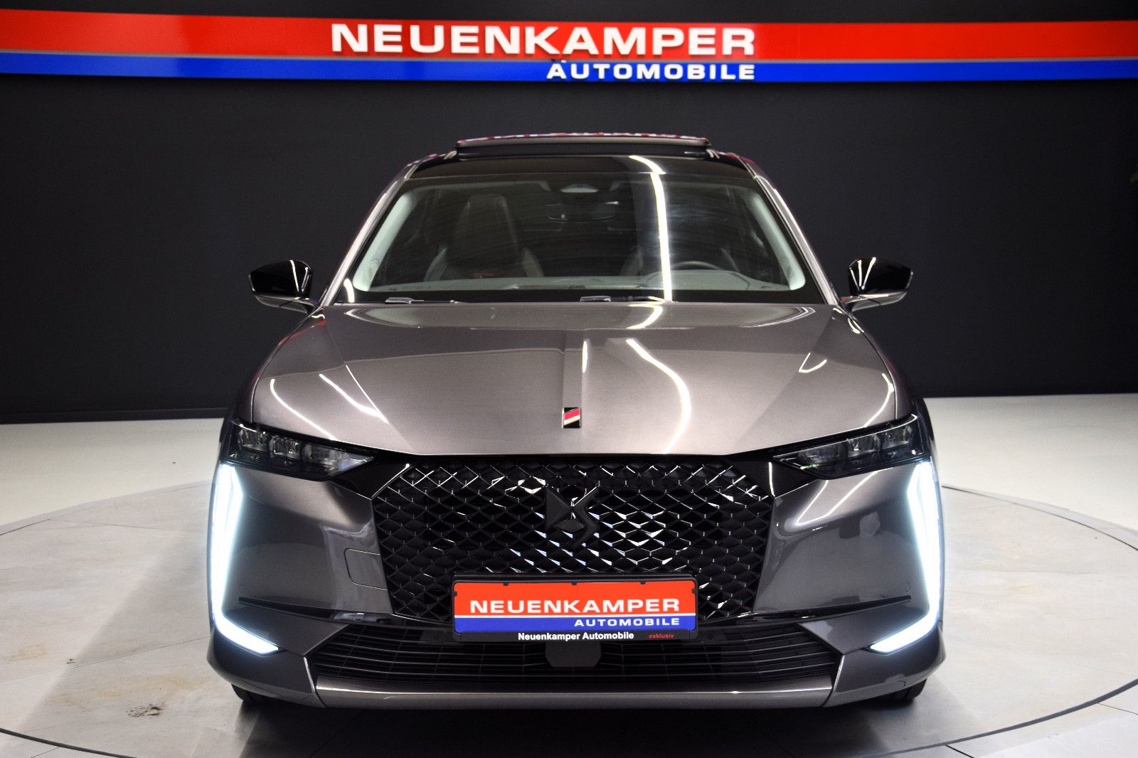 Fahrzeugabbildung DS Automobiles DS4 Performance Line Pano Sitzheizung
