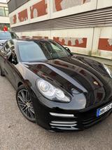 Porsche Panamera 4 - - Porsche Panamera Gebrauchtwagen in Hamburg