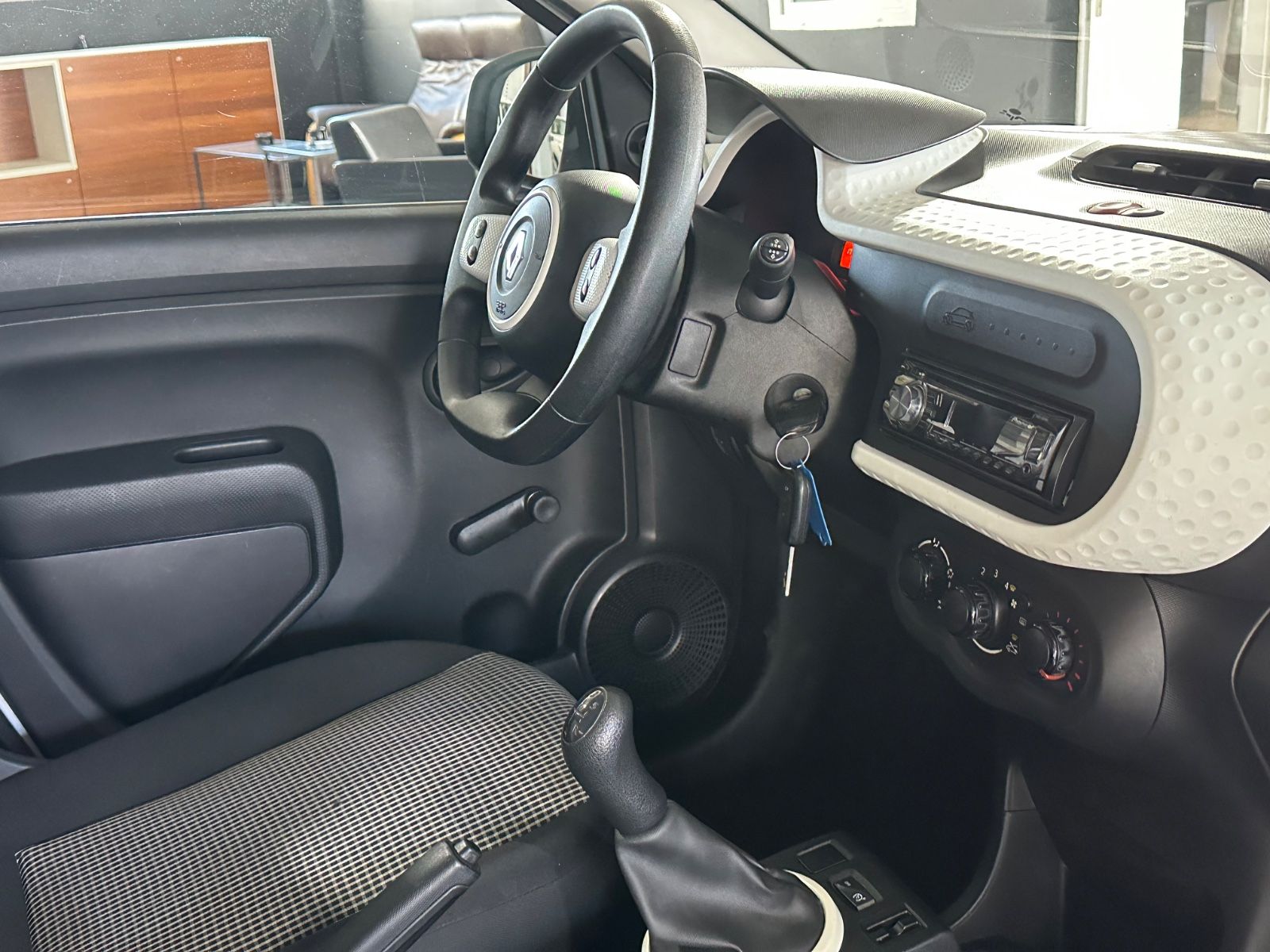 Twingo Life*2.HD*HU Neu*Service Neu*5-Türer*