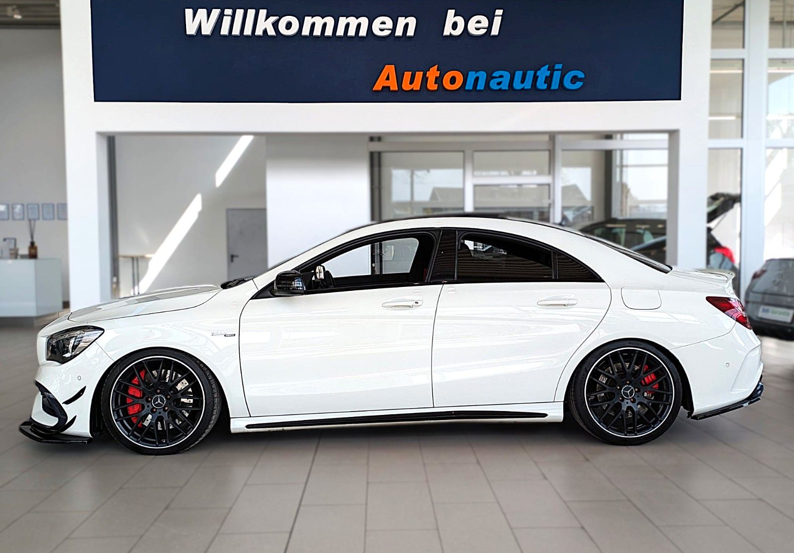 Fahrzeugabbildung Mercedes-Benz CLA 45 AMG PERFORMANCE | PANO| NIGHT| AERO I LED
