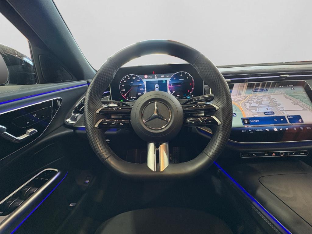 Mercedes-Benz E 220 d T 4M AMG|NIGHT|DISTR|360°|AHK|DIGI-Light