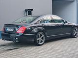 Mercedes-Benz S 320 CDI 4MATIC - - Mercedes-Benz S 320 mit Diesel-Antrieb: Schwarz