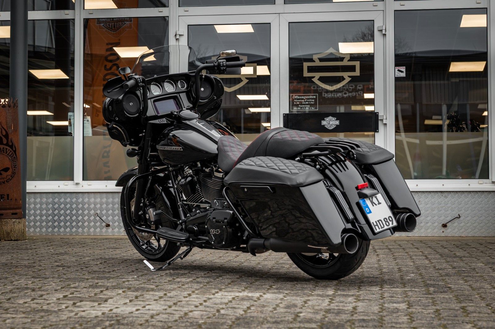 Fahrzeugabbildung Harley-Davidson FLHXS Street Glide 114 cui - Jekill & Hyde -