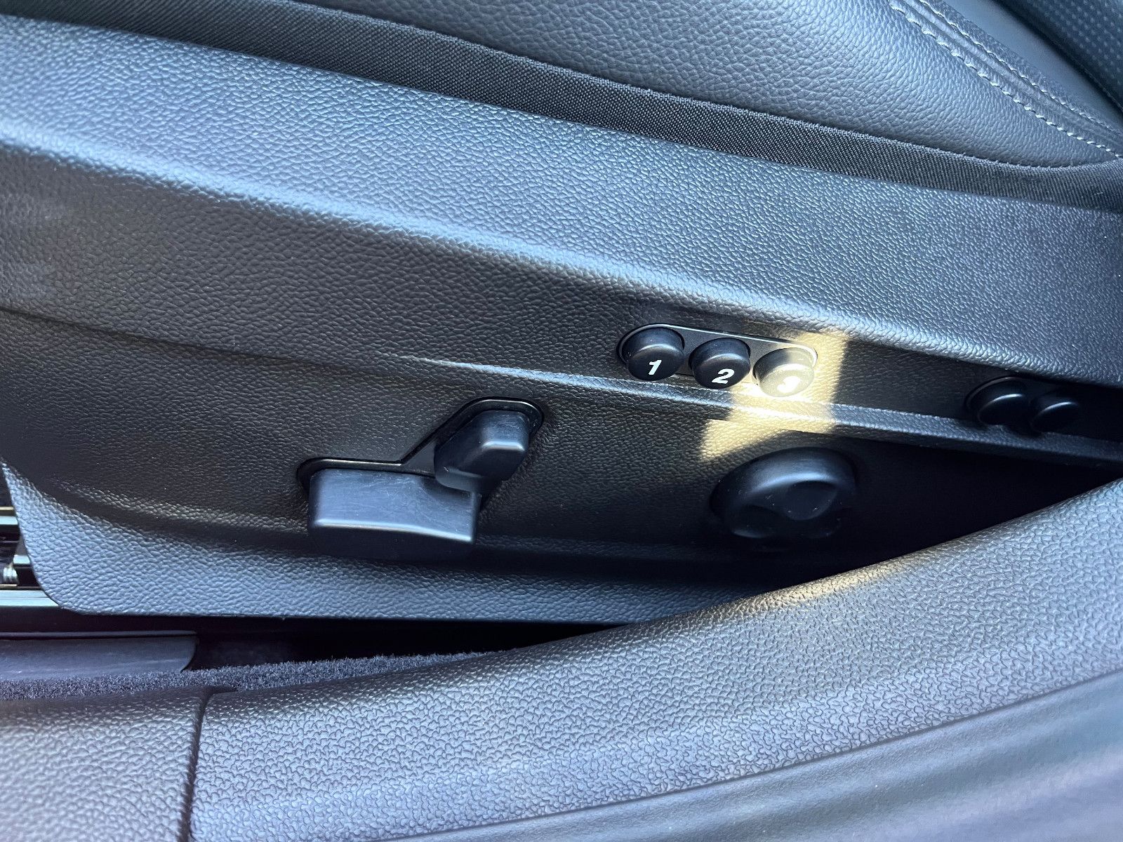 Fahrzeugabbildung Alfa Romeo Giulia Tributo Italiano Q4