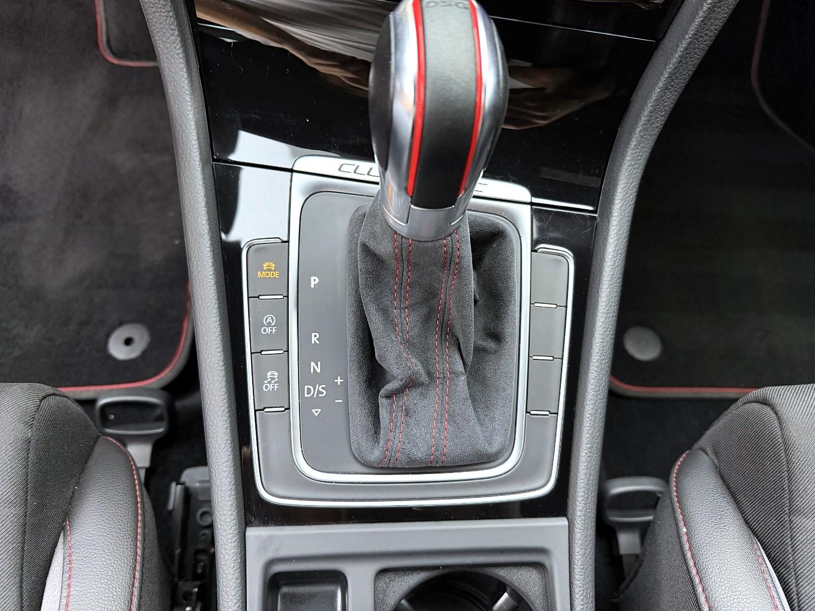 Volkswagen Golf VII Lim. GTI Clubsport BMT *OZ*AIRLIFT*SHZ