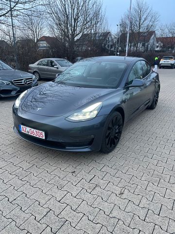 TESLA Model 3