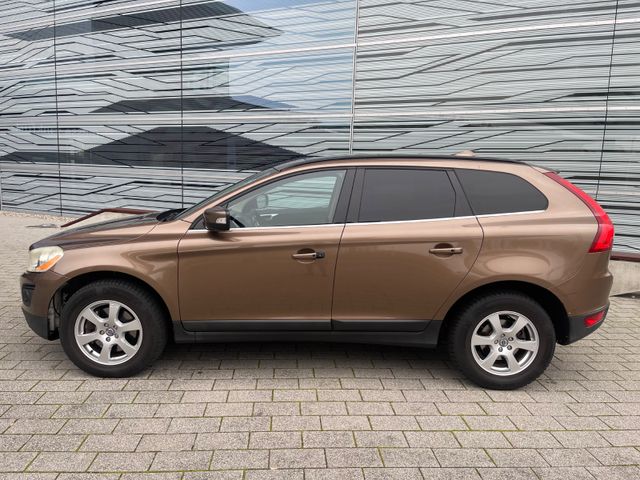 Volvo XC60 D5 AWD/Panorama/Aut./Teilleder/MwSt.