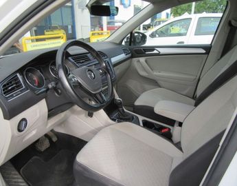 Volkswagen Tiguan - 4