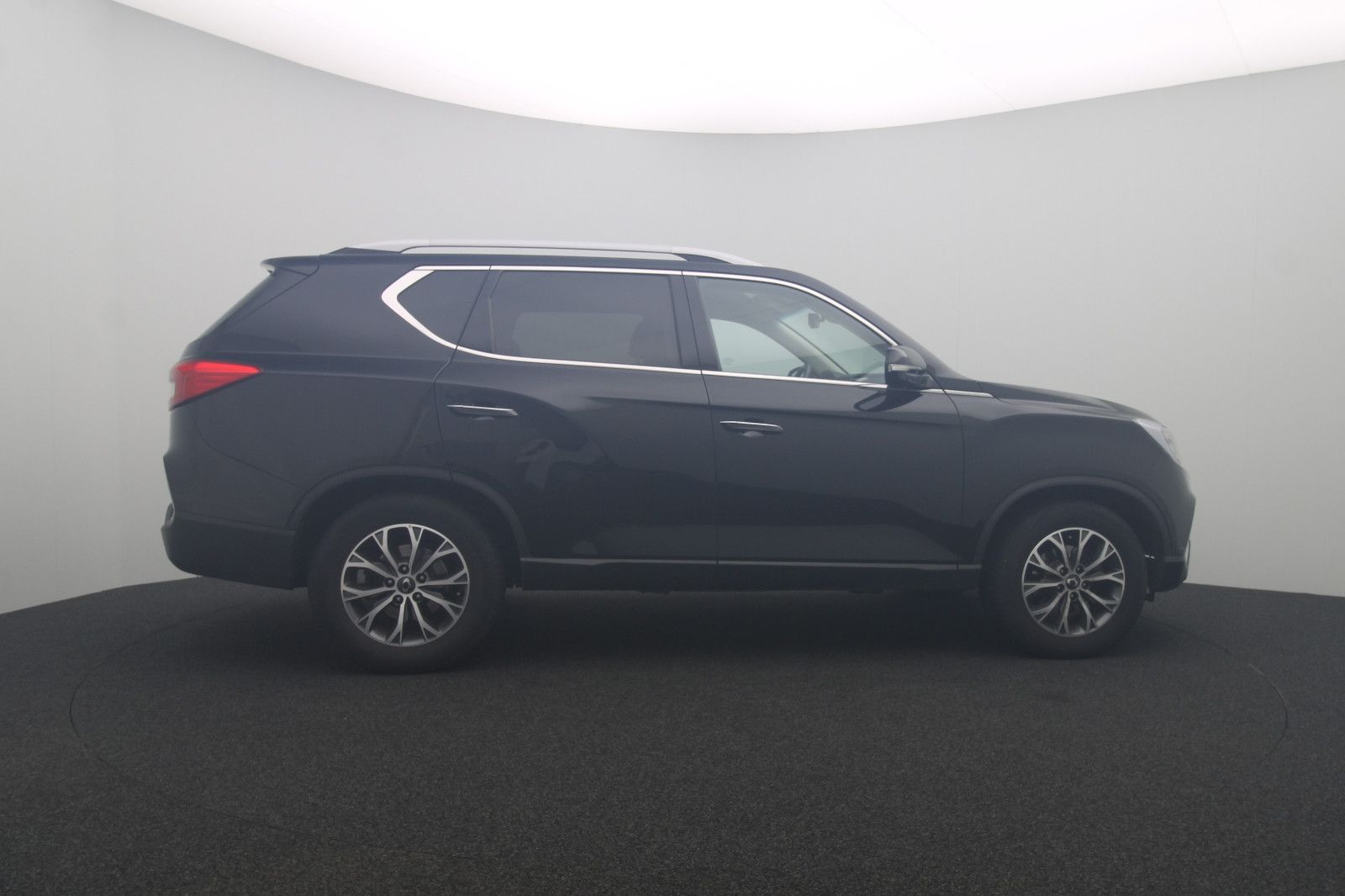 Fahrzeugabbildung Ssangyong REXTON 2.2 4WD AT QUARTZ+Comfort-Paket AHK 3.5T