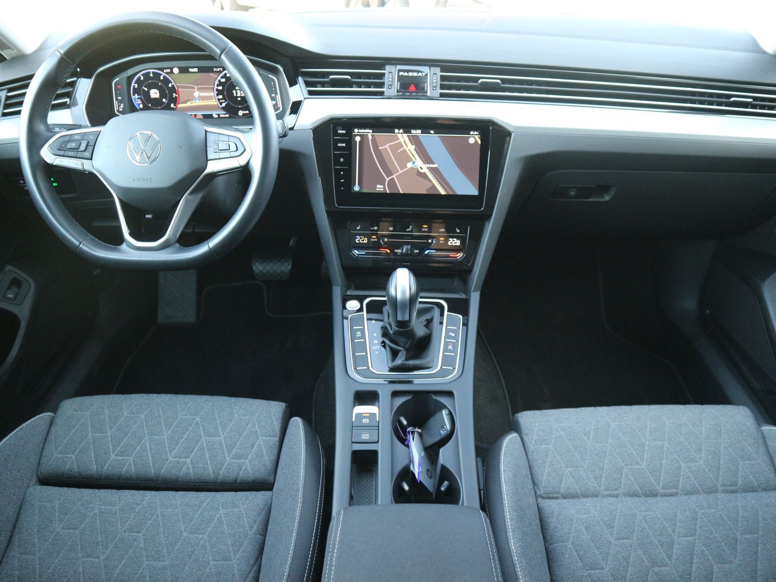 Volkswagen Passat Variant - Bild 12