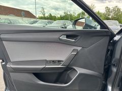 SEAT Leon Sportstourer 2.0 TDI DSG Style LED Navi Rfk SEAT Leon Sportstourer 2.0 TDI DSG Style LED Navi Rfk