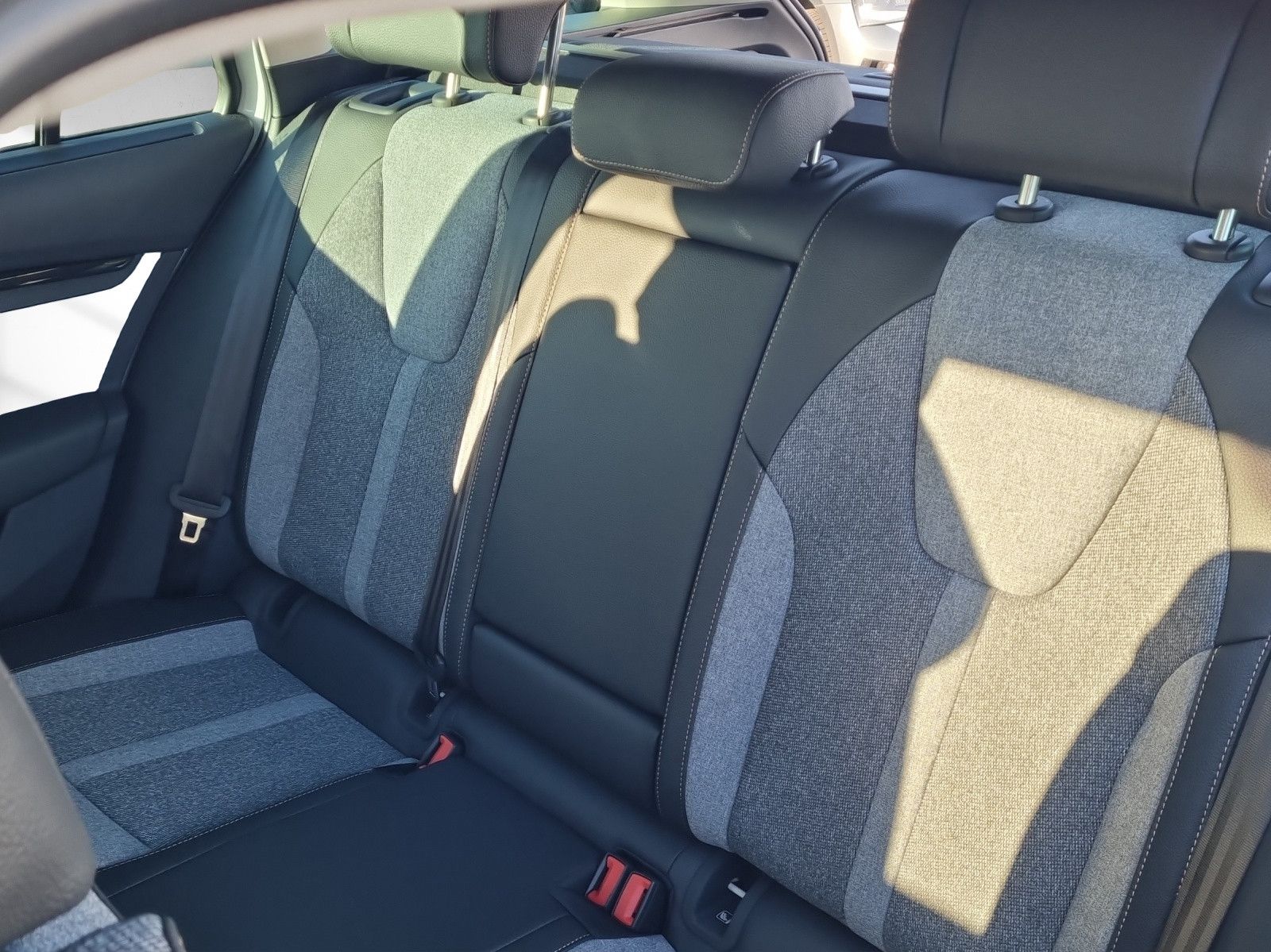 Fahrzeugabbildung SKODA Octavia Combi Tour 2,0 TDI 110KW/150PS AHK