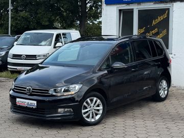 Volkswagen Touran - 1