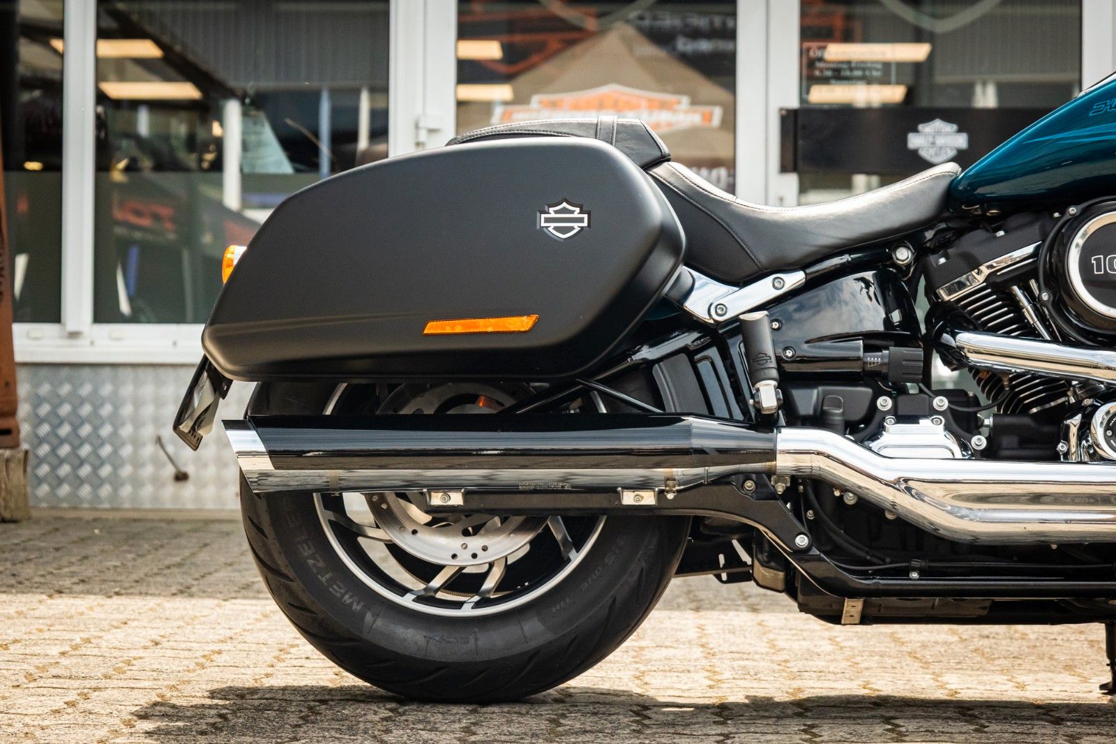 Fahrzeugabbildung Harley-Davidson FLSB Sport Glide Softail - MILLER -