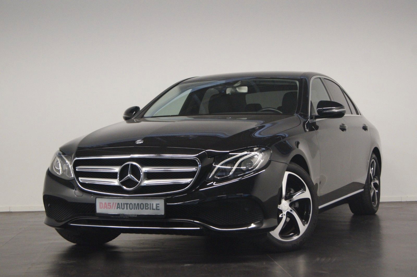 Mercedes-Benz E 200d Limousine|LED|AMBI|NAVI|KAMERA
