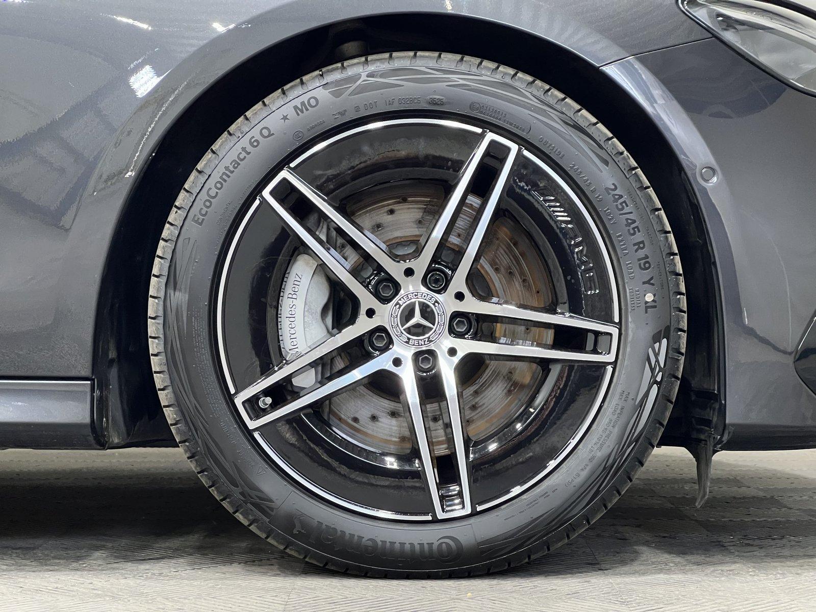 Mercedes-Benz E 220T d 4M AMG Line Advanced Night PanoDach+AHK