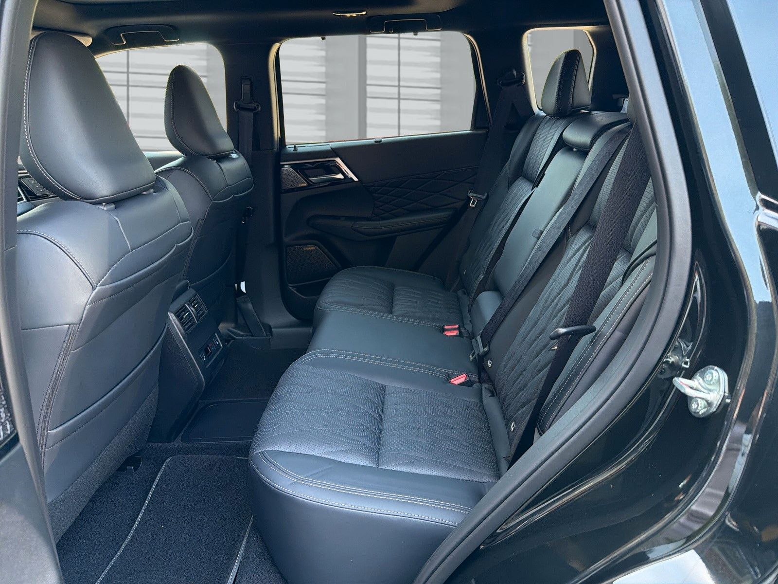 Mitsubishi Plug-in Hybrid Outlander - Bild 15