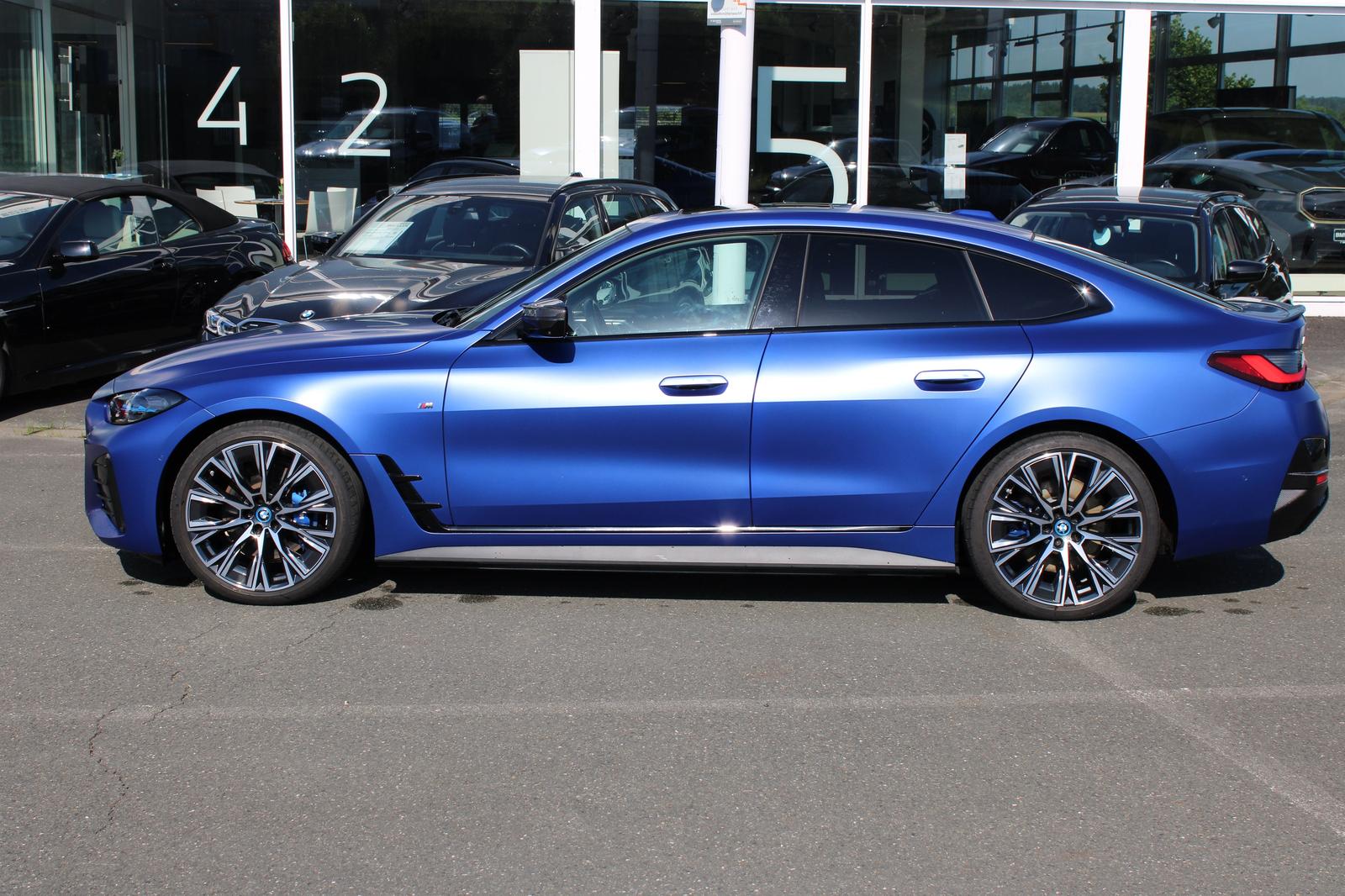 BMW i4 M50 Carbonpaket, Glasdach, AHK