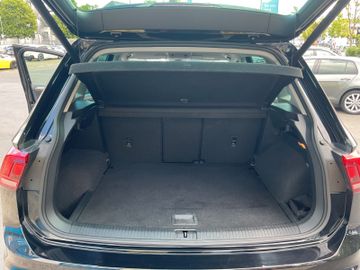Volkswagen Tiguan - 11