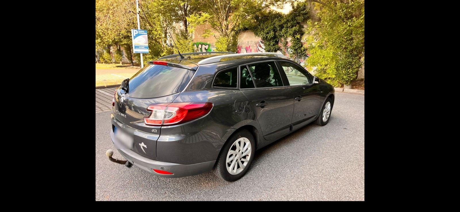 Renault Megane 2015 — салон