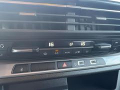 Foto Nummer 21: PEUGEOT Traveller
