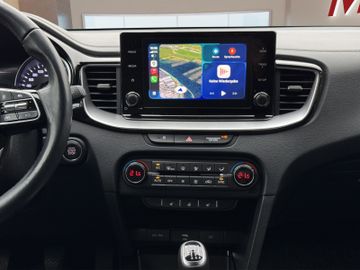 Kia Ceed SW 1.5T Klima Kamera SHZ LHZ