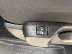 OPEL Zafira Edition 2.2 Diesel L2H1 AHK-abnehmbar LED