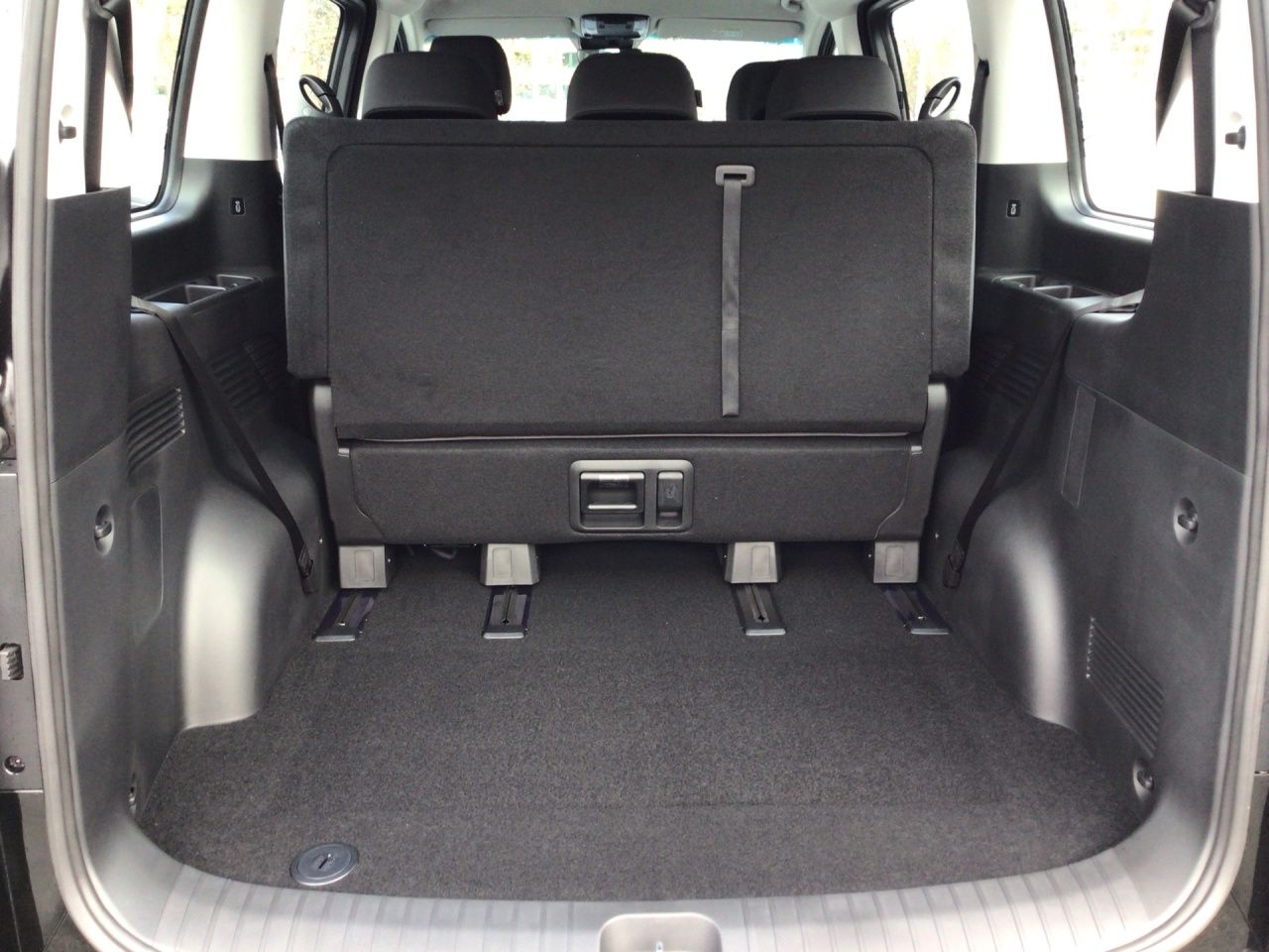 Fahrzeugabbildung Hyundai STARIA TREND *CARPLAY*NAVI*SHZ*LHZ*18''*