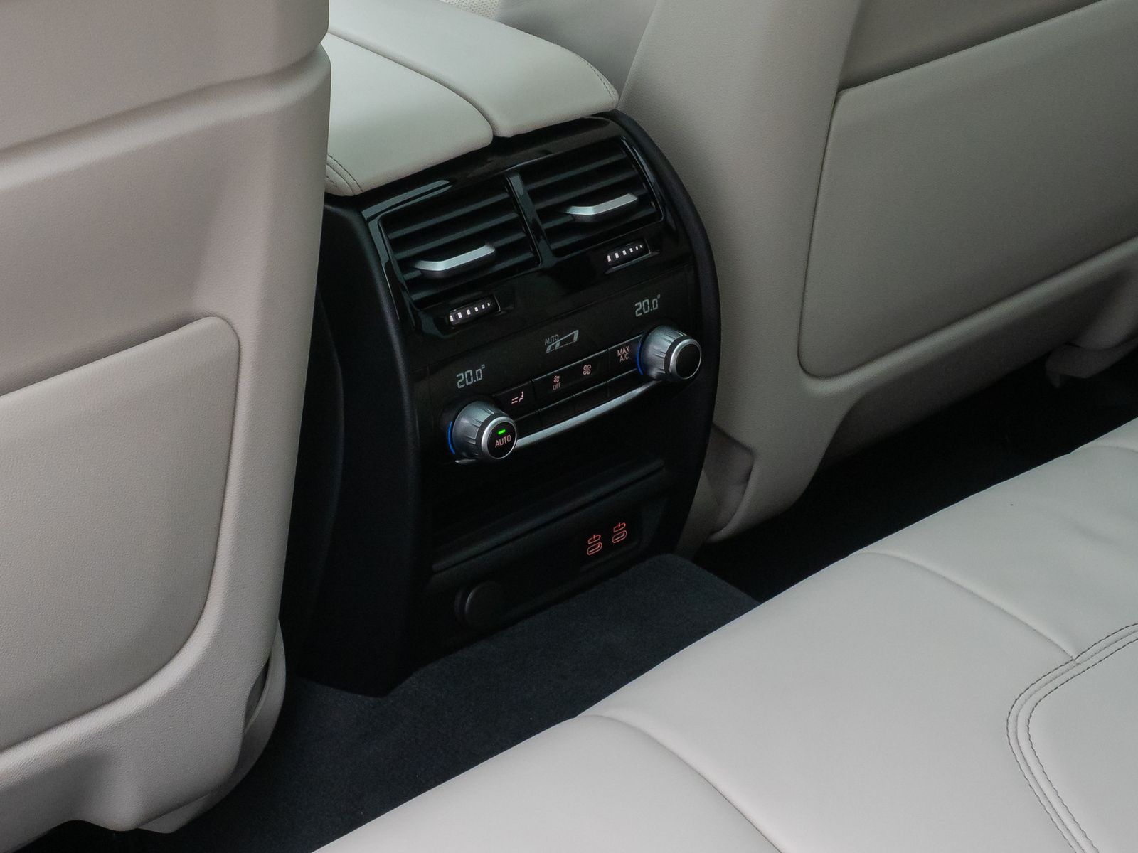 Fahrzeugabbildung BMW 530e xD  Luxury Line ACC Laser DAB Kamera Memory