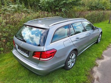 Mercedes E 220 - 4