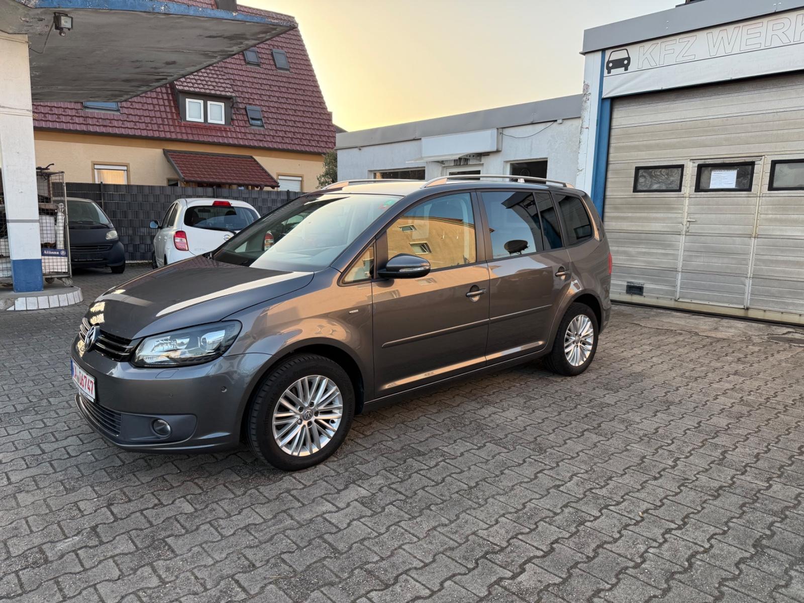 Volkswagen Touran Cup Xenon+Navi+Gepflegt