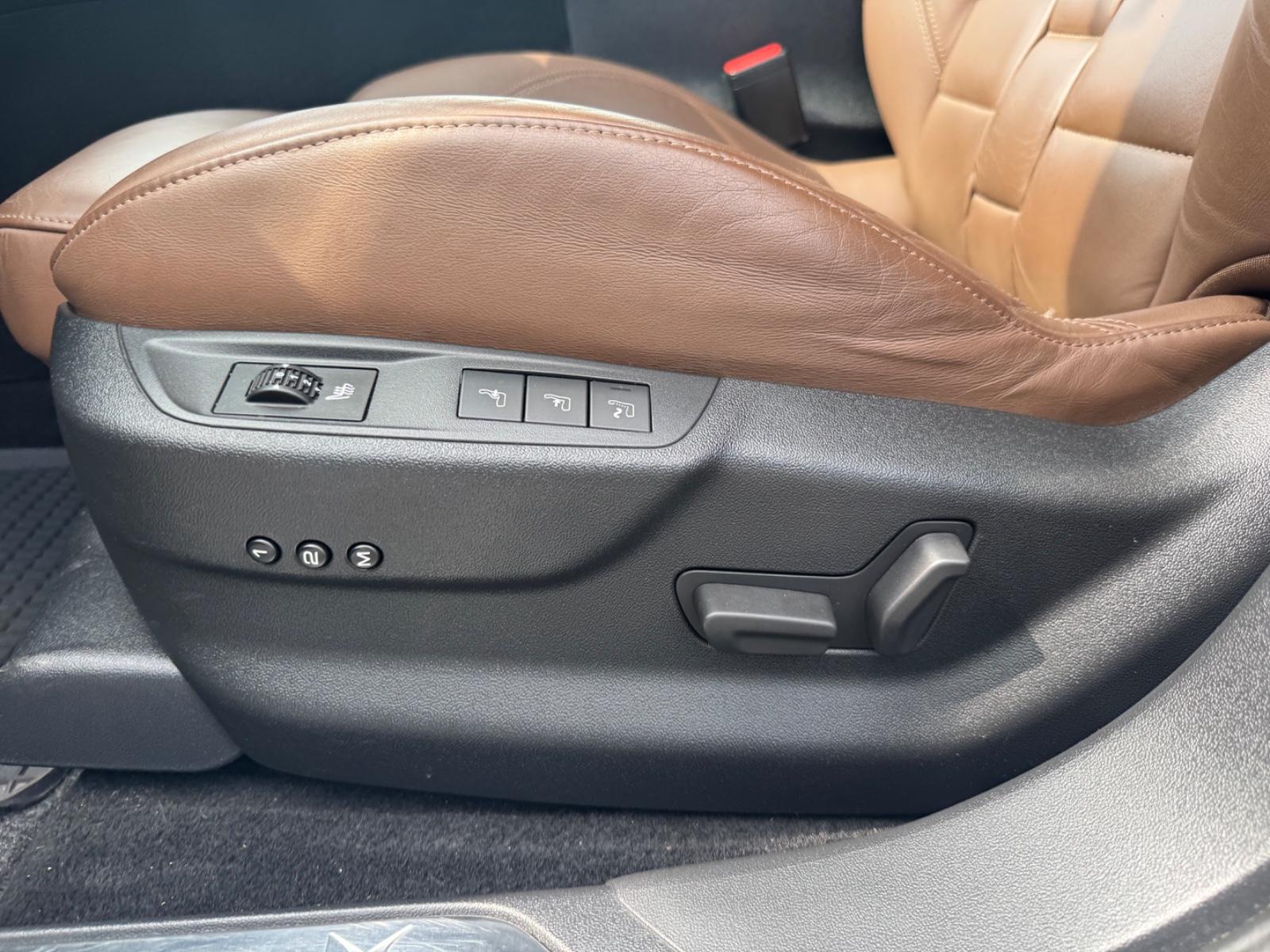 Car Image 25