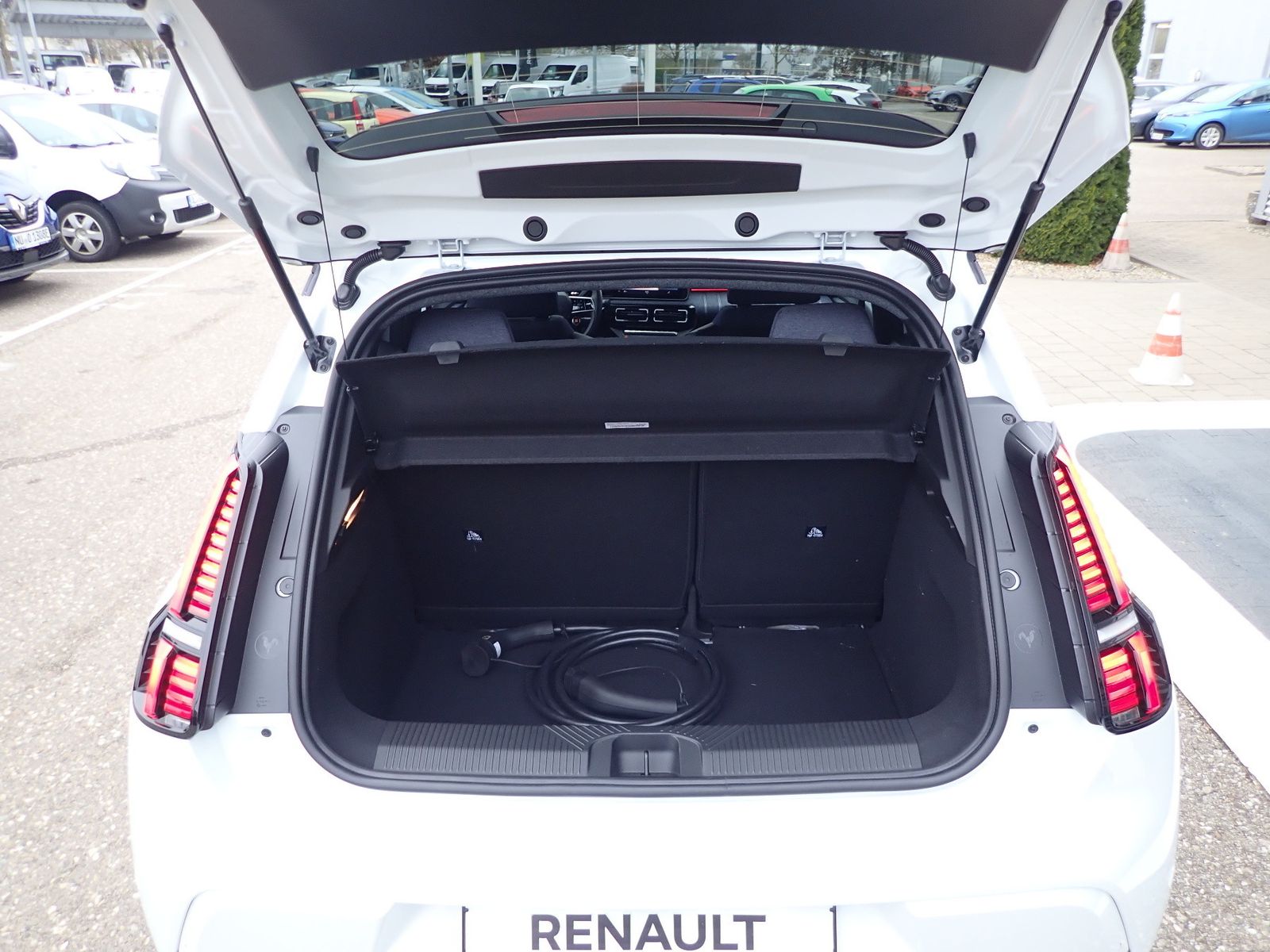 Fahrzeugabbildung Renault R 5 E-Tech elektrisch Techno 150 Comfort Range
