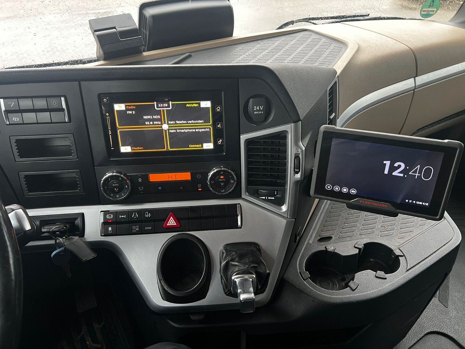 Fahrzeugabbildung Mercedes-Benz Actros 1846 SZM 4x2 Standklima  Retarder