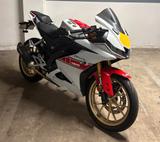 Yamaha YZF-R125 60th Anniversary MotoGP - YAMAHA R1 125