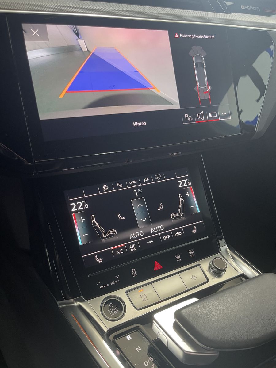 Fahrzeugabbildung Audi e-tron 55 Quattro*S line*LED*Optik*Black Edition