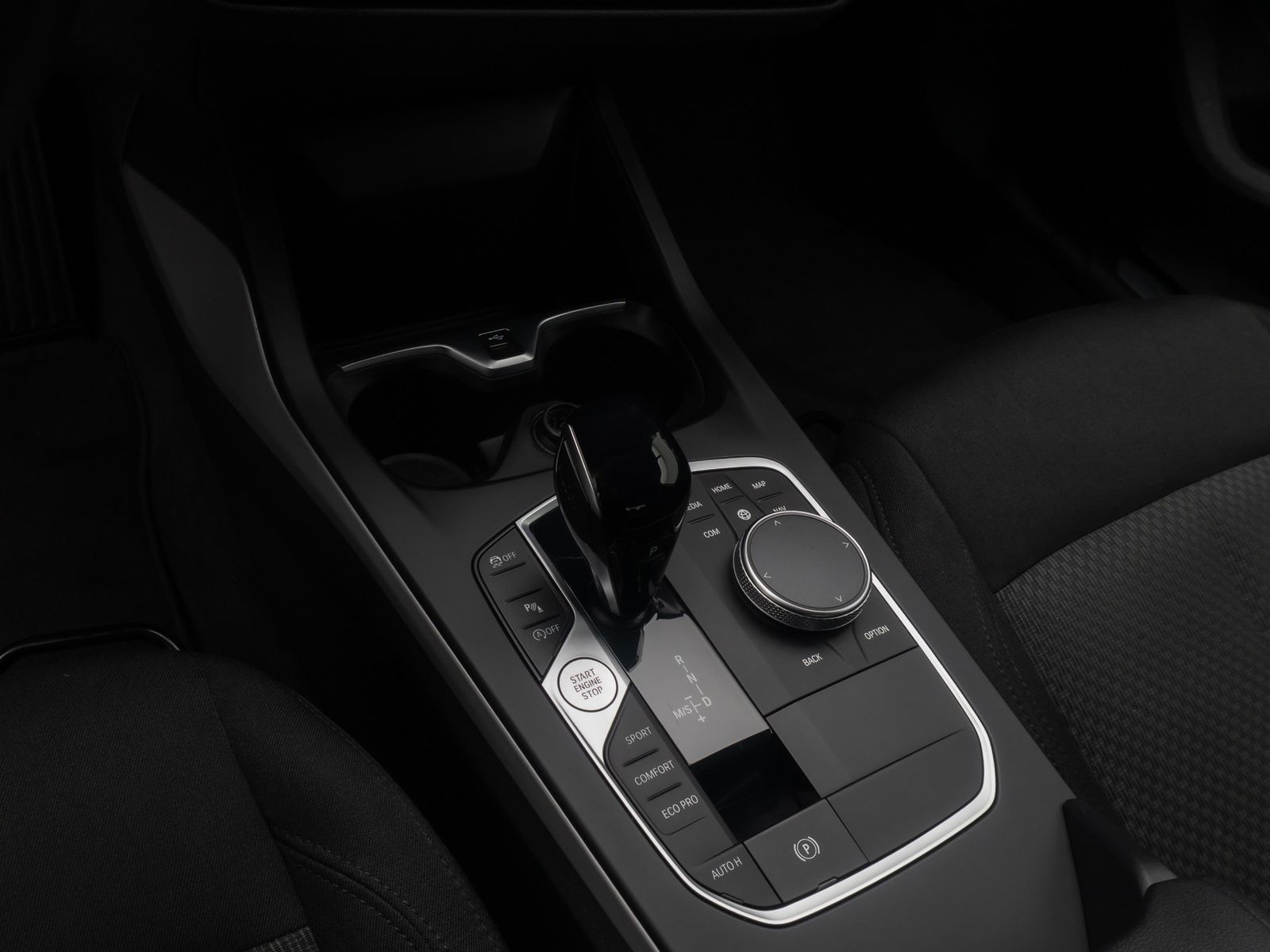 Fahrzeugabbildung BMW 216 Gran Coup&eacute; DAB GeschwindigReg PDC CockpitPr